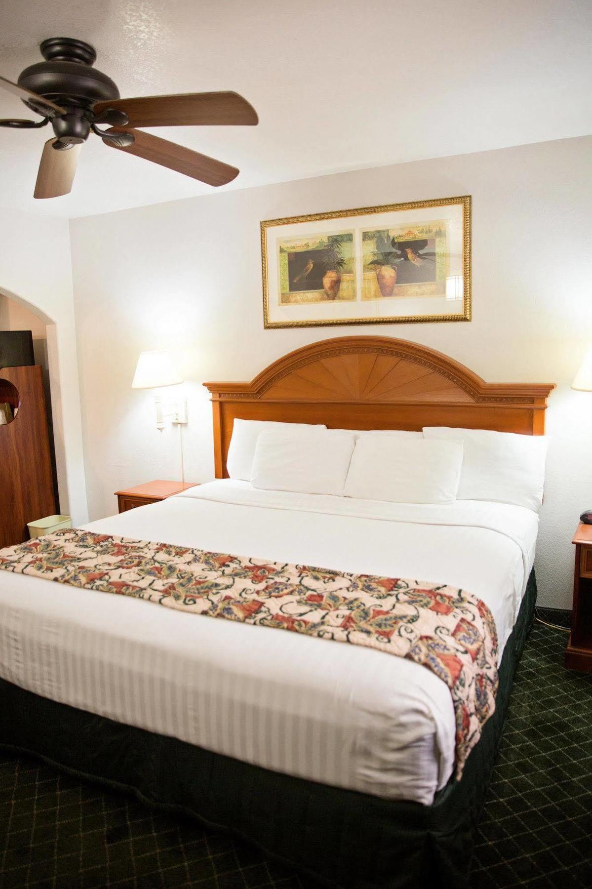 Laquinta - Arcadia Hotel 2*